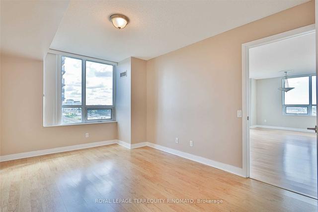 1133 - 35 Viking Lane, Condo with 2 bedrooms, 2 bathrooms and 1 parking in Toronto ON | Image 4