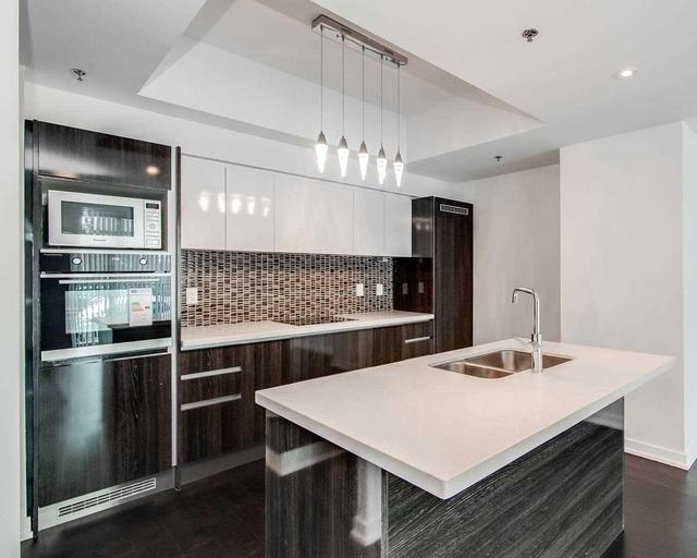 Th01 - 220 George St, Townhouse with 3 bedrooms, 3 bathrooms and 1 parking in Toronto ON | Image 1