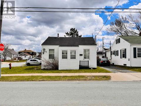 531 High Street, House detached with 2 bedrooms, 1 bathrooms and null parking in New Glasgow NS | Card Image