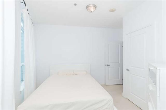 202 - 90 Absolute Ave, Condo with 2 bedrooms, 1 bathrooms and 1 parking in Mississauga ON | Image 17