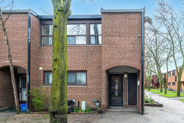 8 - 382 Driftwood Ave, Condo with 3 bedrooms, 3 bathrooms and 1 parking in Toronto ON | Image 13
