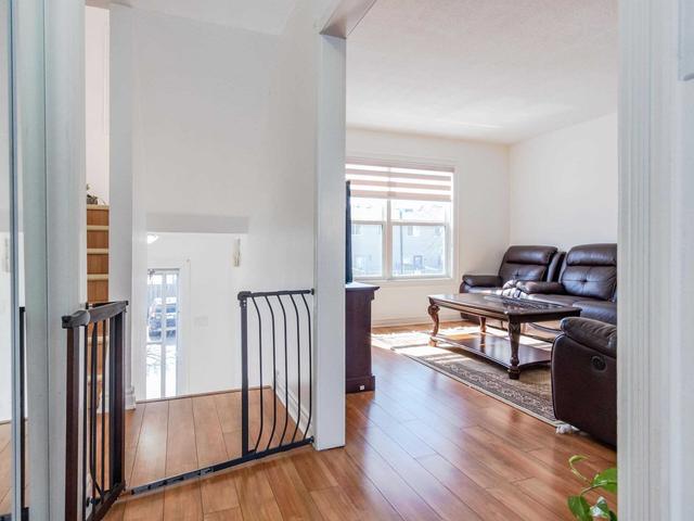 86 Morley Cres, Townhouse with 3 bedrooms, 2 bathrooms and 2 parking in Brampton ON | Image 29