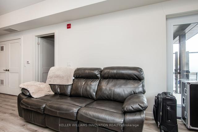 305 - 110 Fergus Ave, Condo with 1 bedrooms, 1 bathrooms and 1 parking in Kitchener ON | Image 4