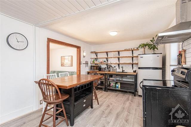 981 Gladstone Avenue, Townhouse with 2 bedrooms, 1 bathrooms and 2 parking in Ottawa ON | Image 7