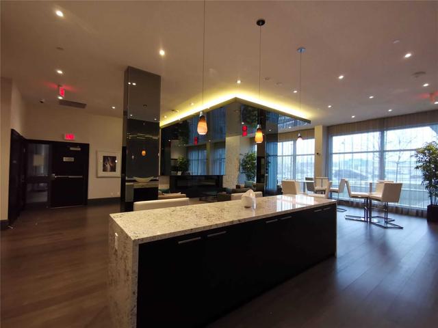 1106 - 55 Speers Rd, Condo with 2 bedrooms, 2 bathrooms and 2 parking in Oakville ON | Image 16