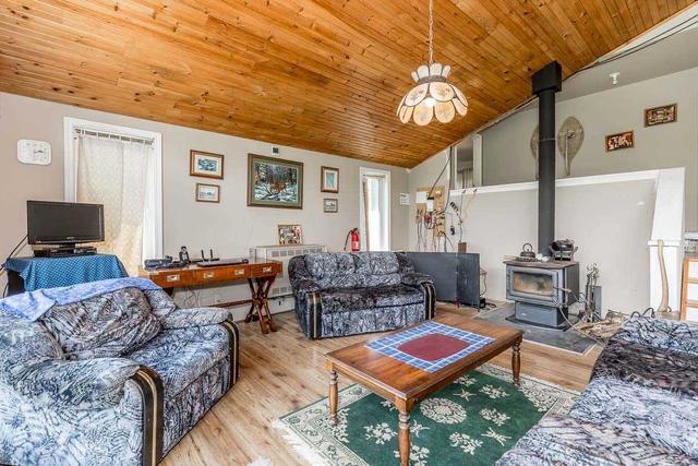 2314 South Horn Lake Rd, House detached with 3 bedrooms, 1 bathrooms and 2 parking in Magnetawan ON | Image 15