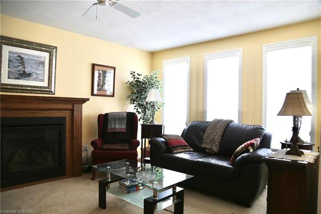 18 Suzanna Drive, House detached with 2 bedrooms, 1 bathrooms and 3 parking in Guelph ON | Image 5