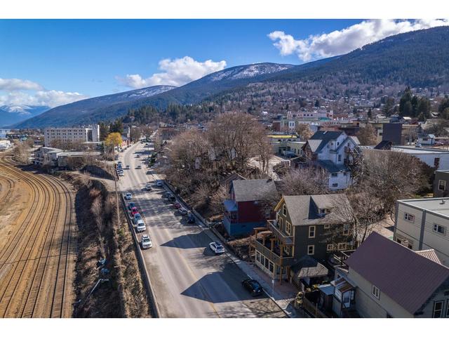 116 Vernon Street, Home with 0 bedrooms, 0 bathrooms and null parking in Nelson BC | Image 25