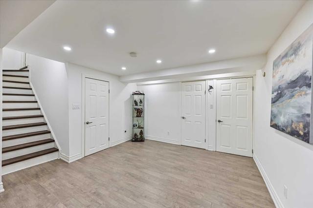 265 Cherokee Blvd, House semidetached with 4 bedrooms, 4 bathrooms and 5 parking in Toronto ON | Image 19