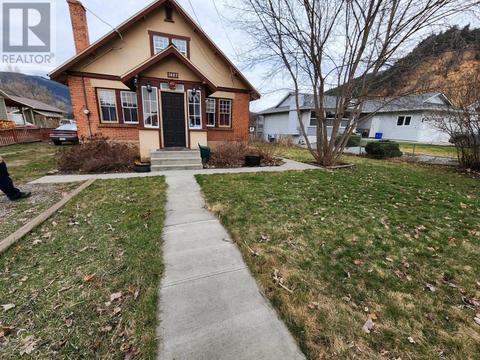 1887 Maple Street, House detached with 3 bedrooms, 1 bathrooms and 3 parking in Lumby BC | Card Image