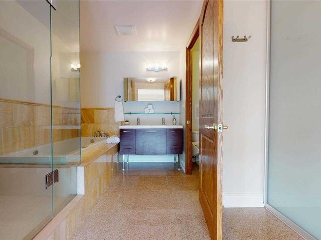 ph3504 - 33 Harbour Sq, Condo with 3 bedrooms, 3 bathrooms and 1 parking in Toronto ON | Image 17