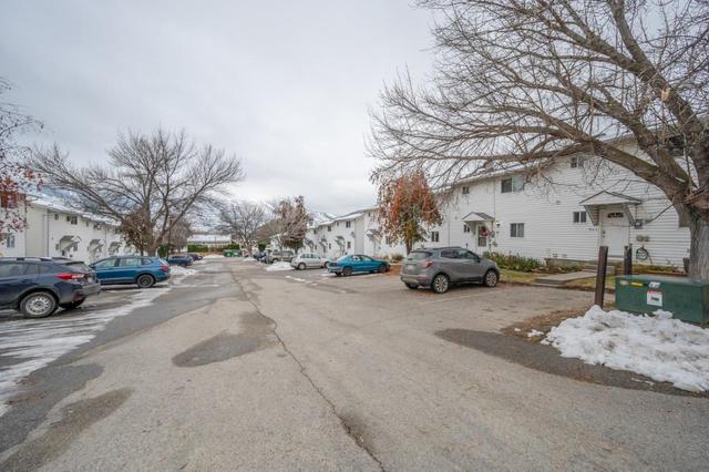 114 - 3004 South Main Street, House attached with 5 bedrooms, 2 bathrooms and 1 parking in Penticton BC | Image 8