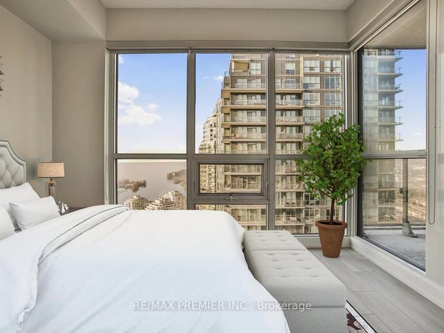 4004 - 2200 Lake Shore Blvd W, Condo with 2 bedrooms, 2 bathrooms and 1 parking in Toronto ON | Image 32