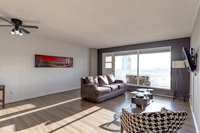 2803 - 221 6 Avenue Se, Condo with 1 bedrooms, 1 bathrooms and 1 parking in Calgary AB | Image 1