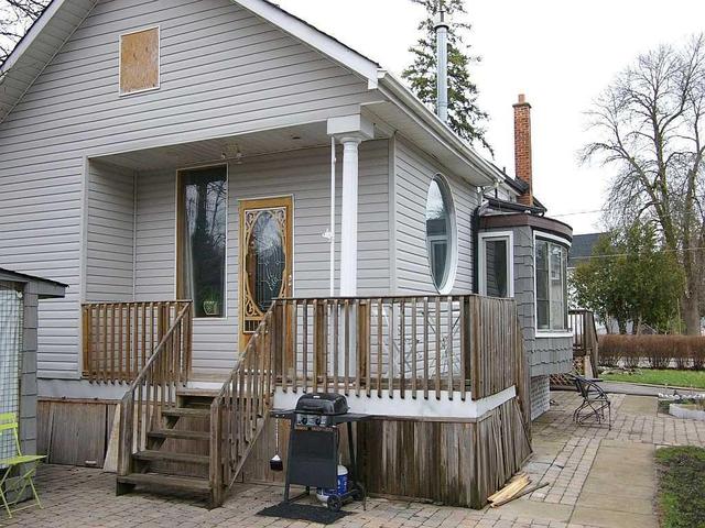 554 Clark Ave, House detached with 3 bedrooms, 3 bathrooms and 3 parking in Burlington ON | Image 3