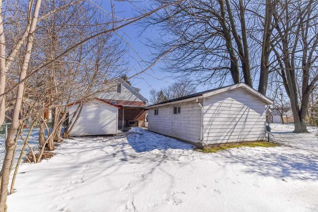 8 Vimy St, House detached with 3 bedrooms, 2 bathrooms and 4 parking in Cambridge ON | Image 20