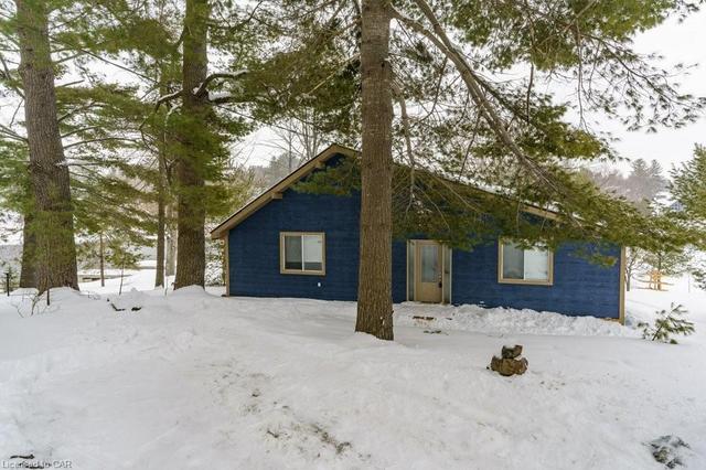 8 - 19 West Street, House detached with 4 bedrooms, 2 bathrooms and null parking in Muskoka Lakes ON | Image 3