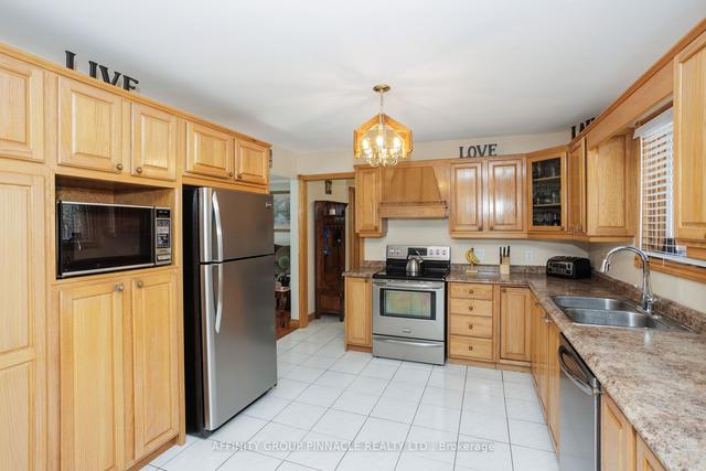 2371 County Rd 48 Rd, House detached with 2 bedrooms, 2 bathrooms and 12 parking in Kawartha Lakes ON | Image 4