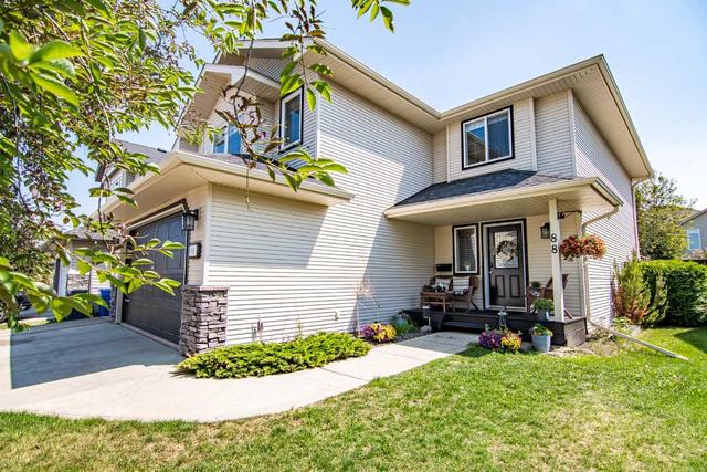 88 Irving Crescent, House detached with 4 bedrooms, 3 bathrooms and 2 parking in Red Deer AB | Image 2