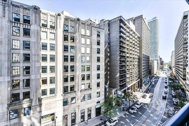 803 - 21 Carlton St, Condo with 1 bedrooms, 1 bathrooms and 1 parking in Toronto ON | Image 13