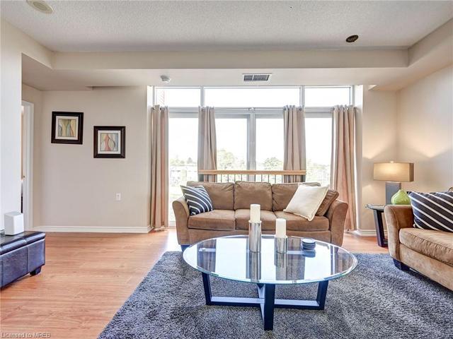403 - 200 Burnhamthorpe Road, House attached with 2 bedrooms, 2 bathrooms and 1 parking in Mississauga ON | Image 5