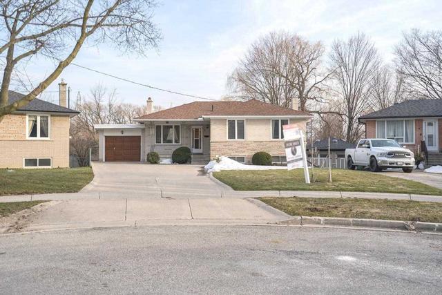 8 Atwood Pl, House detached with 3 bedrooms, 2 bathrooms and 9 parking in Toronto ON | Image 1