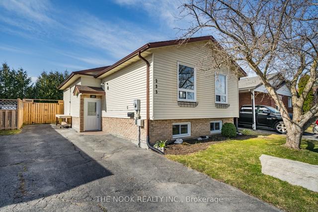 233 Mary St W, House detached with 3 bedrooms, 2 bathrooms and 3 parking in Kawartha Lakes ON | Image 1