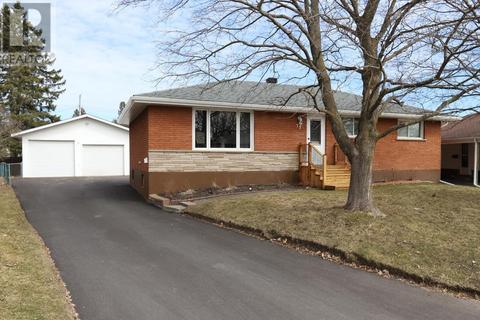77 Carol Ct, House detached with 3 bedrooms, 1 bathrooms and null parking in Sault Ste. Marie ON | Card Image