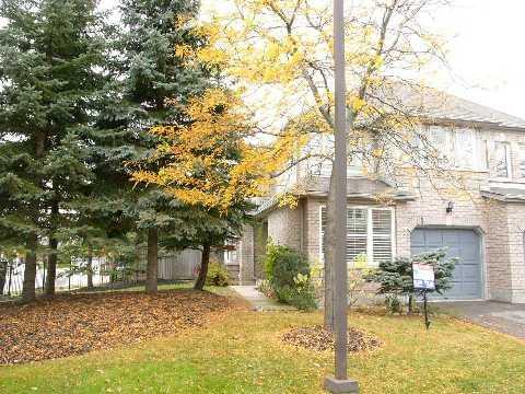 1 - 2555 Thomas St, Townhouse with 4 bedrooms, 3 bathrooms and 1 parking in Mississauga ON | Image 1