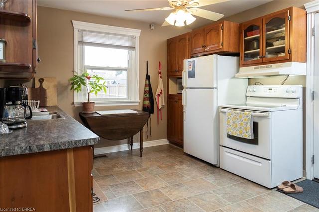 12 Wade Avenue, House detached with 3 bedrooms, 1 bathrooms and null parking in Brantford ON | Image 9