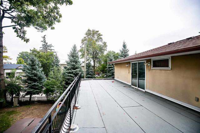 111 Larchmere Ave, House detached with 4 bedrooms, 4 bathrooms and 10 parking in Toronto ON | Image 26