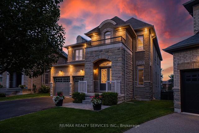 19 Island Grve, House detached with 4 bedrooms, 4 bathrooms and 6 parking in Brampton ON | Image 1
