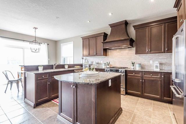 247 Evens Pond Cres, House detached with 4 bedrooms, 4 bathrooms and 2 parking in Kitchener ON | Image 7