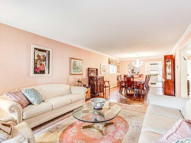 43 Charlton Blvd, House detached with 5 bedrooms, 4 bathrooms and 6 parking in Toronto ON | Image 21
