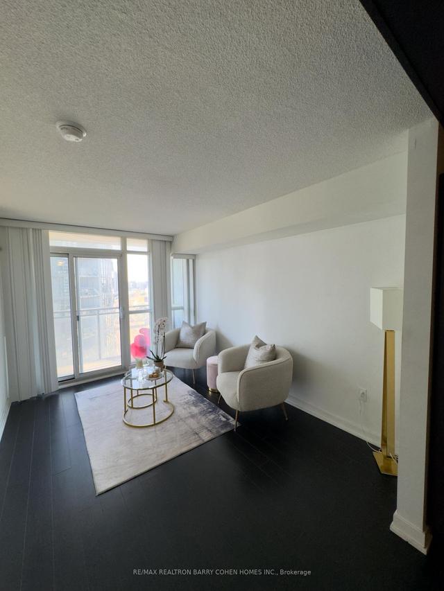 2211 - 15 Iceboat Terr, Condo with 1 bedrooms, 1 bathrooms and 0 parking in Toronto ON | Image 17
