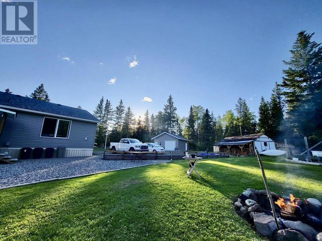 6823 Fricke Road, House detached with 2 bedrooms, 2 bathrooms and null parking in Cariboo L BC | Image 34