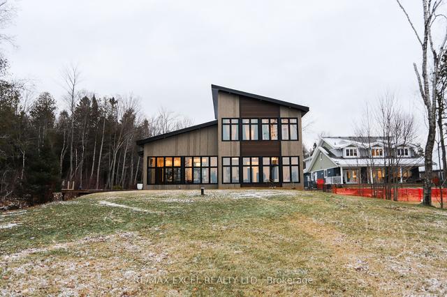 1049 Sunnyside Beach Rd, House detached with 3 bedrooms, 3 bathrooms and 6 parking in Sault Ste. Marie ON | Image 33