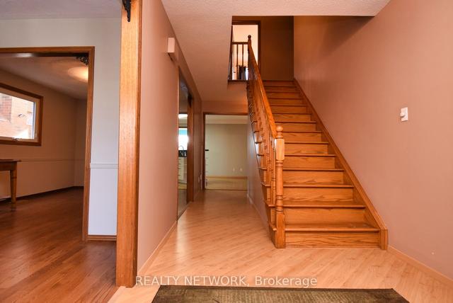 14 Ingrid Crt, House detached with 6 bedrooms, 4 bathrooms and 2 parking in Hamilton ON | Image 35