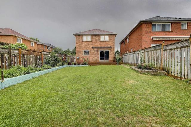 7018 Stoneywood Way, House detached with 4 bedrooms, 4 bathrooms and 8 parking in Mississauga ON | Image 17