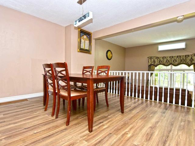 48 - 26 Barlake Ave, Condo with 3 bedrooms, 2 bathrooms and 3 parking in Hamilton ON | Image 4