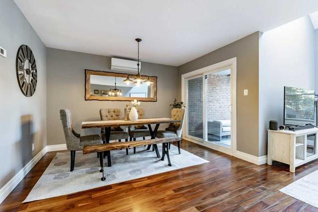 28 - 530 Falgarwood Dr, Townhouse with 3 bedrooms, 3 bathrooms and 2 parking in Oakville ON | Image 5
