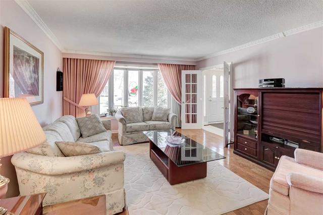 22 Burnhamill Pl, House detached with 3 bedrooms, 2 bathrooms and 6 parking in Toronto ON | Image 26