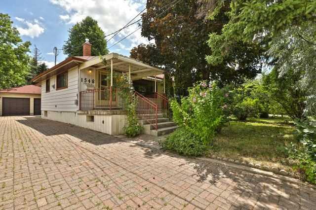 1548 Carolyn Rd, House detached with 2 bedrooms, 2 bathrooms and 10 parking in Mississauga ON | Image 2