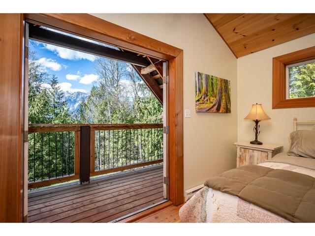 8788 Highway 6, House detached with 2 bedrooms, 2 bathrooms and null parking in Central Kootenay H BC | Image 22
