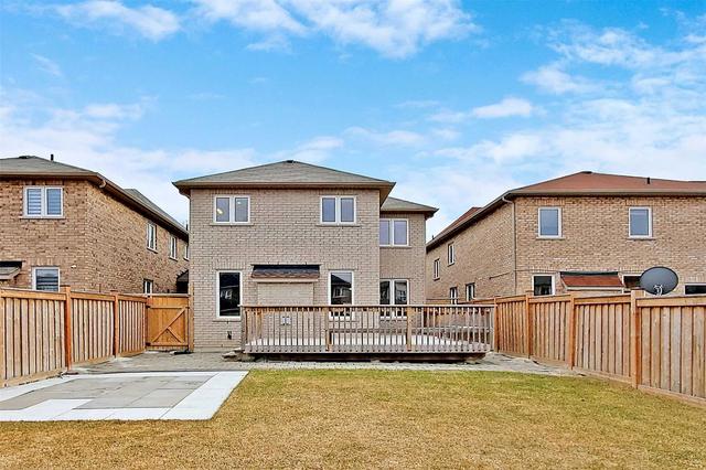 284 Helen Ave, House detached with 4 bedrooms, 6 bathrooms and 6 parking in Markham ON | Image 35