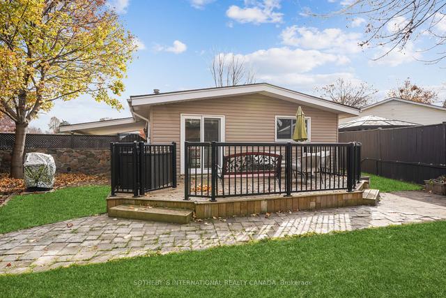 12 Stirling Pl, House detached with 3 bedrooms, 2 bathrooms and 3 parking in Guelph ON | Image 28