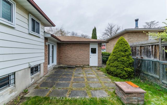 3225 Rymal Rd, House detached with 3 bedrooms, 3 bathrooms and 4 parking in Mississauga ON | Image 10