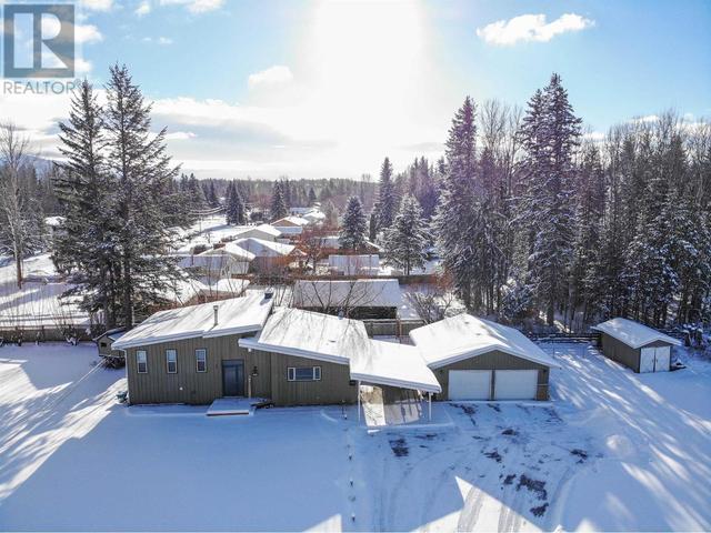 2673 Gavlin Road, House detached with 4 bedrooms, 2 bathrooms and null parking in Quesnel BC | Image 1