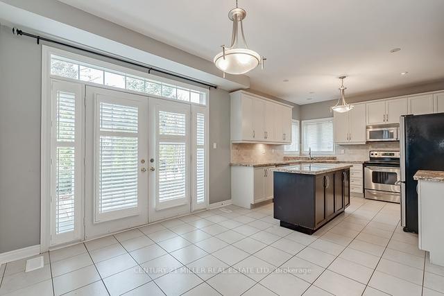 3323 Fox Run Circ, House detached with 4 bedrooms, 4 bathrooms and 6 parking in Oakville ON | Image 6