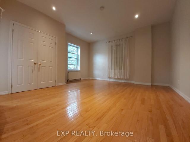 unit #1 - 195 Carlton St, Condo with 0 bedrooms, 1 bathrooms and 0 parking in Toronto ON | Image 2